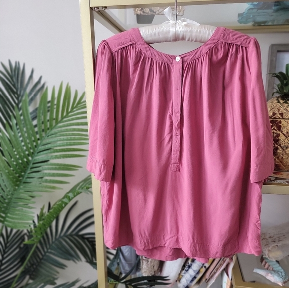 Loft Berry / Magenta 3/4 Sleeve Henley 3/4 Sleeve Fall Top - Women's Size Small - Picture 3 of 6